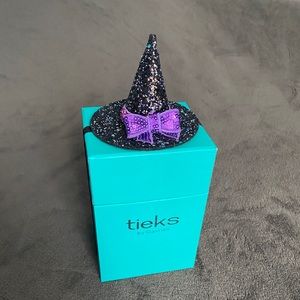 Black matte tieks w/limited edition witches hat!